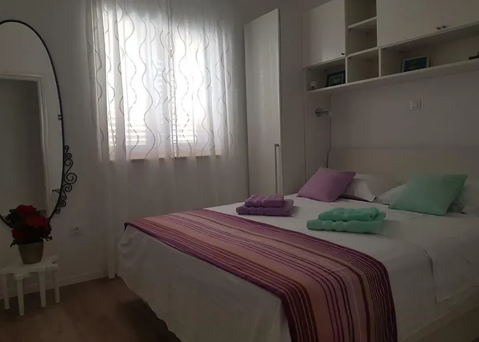 Ma&ma * Brodarica (Sibenik-Knin)