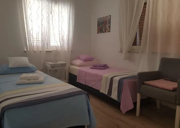 Ma&ma * Brodarica (Sibenik-Knin)